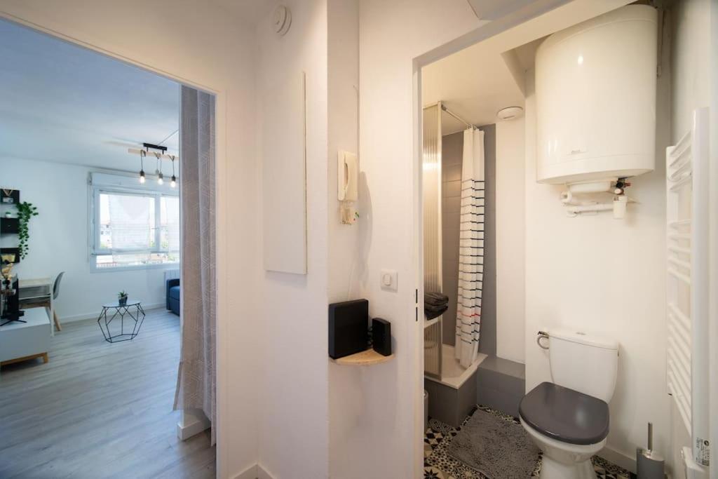 Fully Equipped Apartment St Charles Train Station Marsella Exterior foto