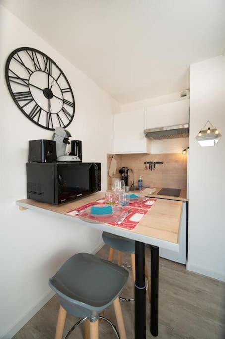 Fully Equipped Apartment St Charles Train Station Marsella Exterior foto